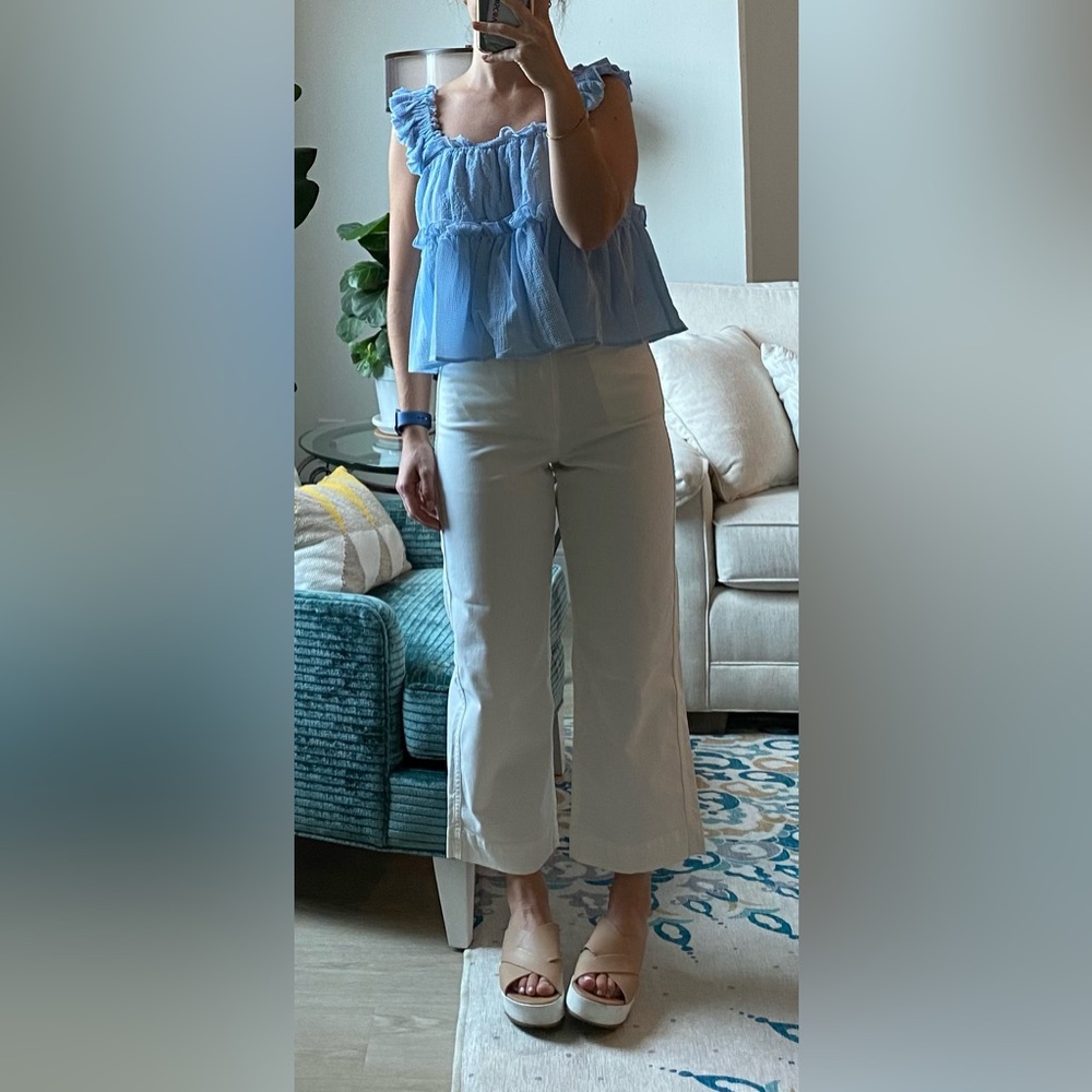 Adorable and versatile blue top!
Worn once